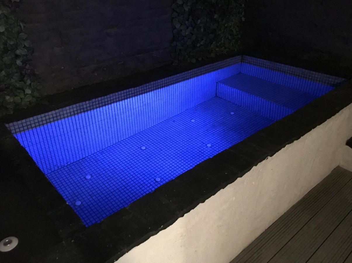 Pequeno Alojamiento Con Mini Piscina - No Climatizada Valencia Bagian luar foto
