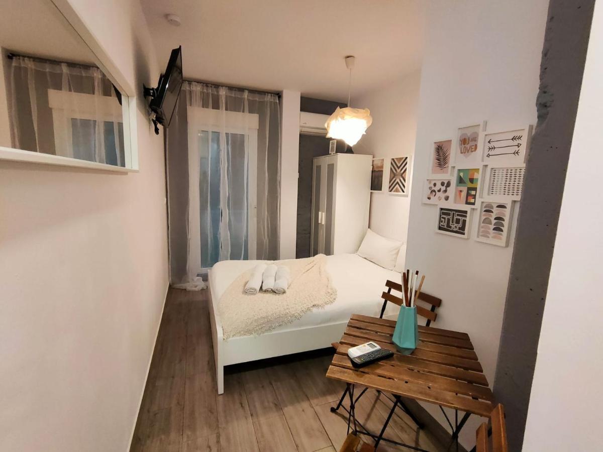 Pequeno Alojamiento Con Mini Piscina - No Climatizada Valencia Bagian luar foto