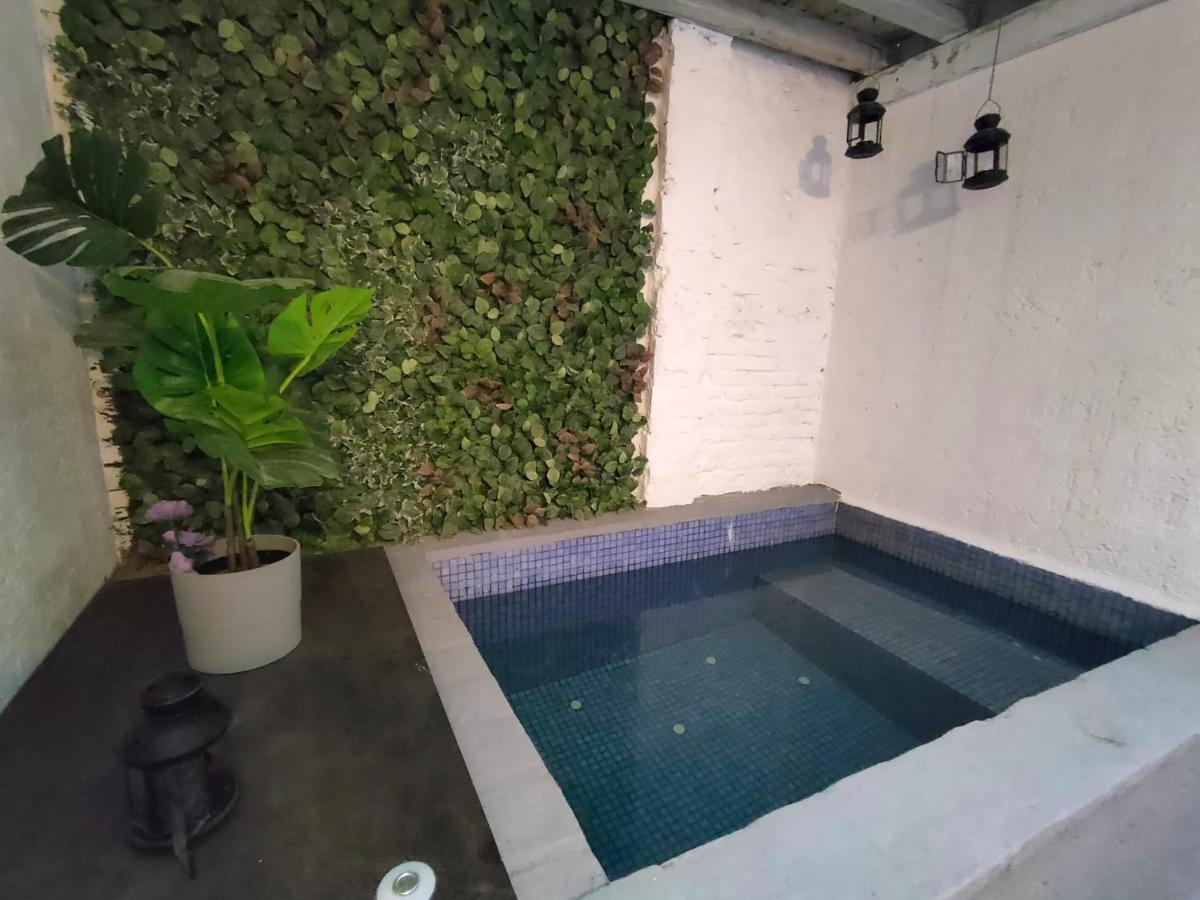 Pequeno Alojamiento Con Mini Piscina - No Climatizada Valencia Bagian luar foto
