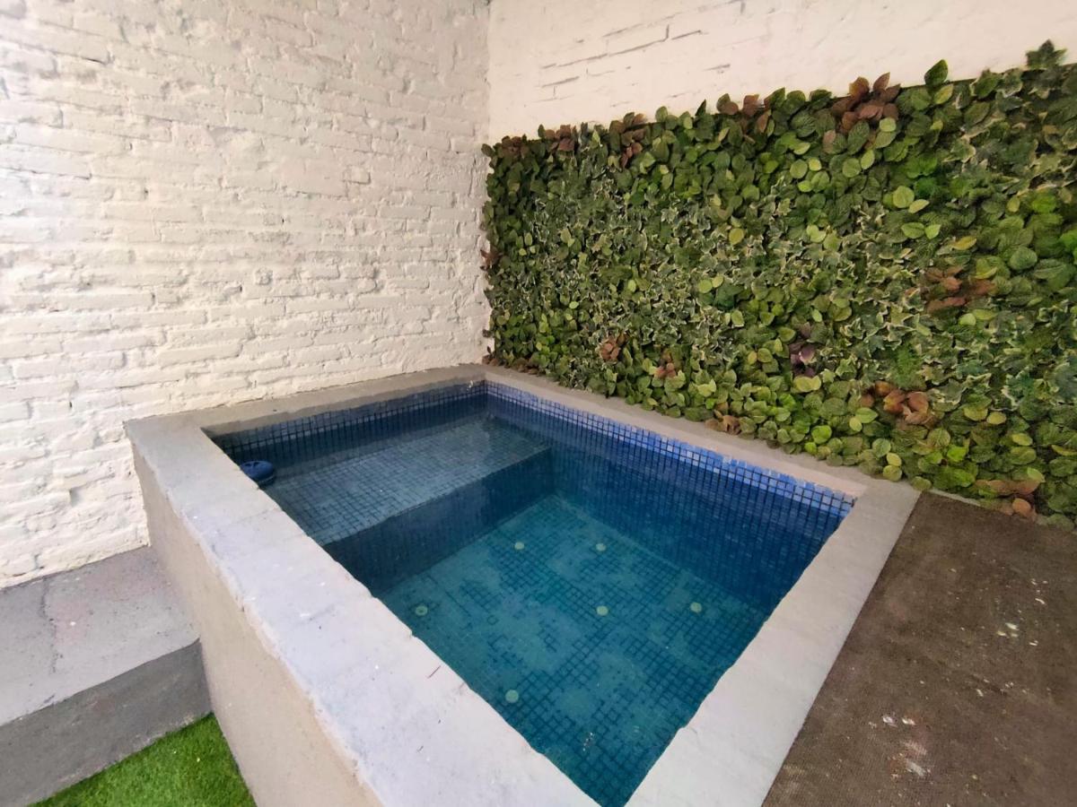 Pequeno Alojamiento Con Mini Piscina - No Climatizada Valencia Bagian luar foto